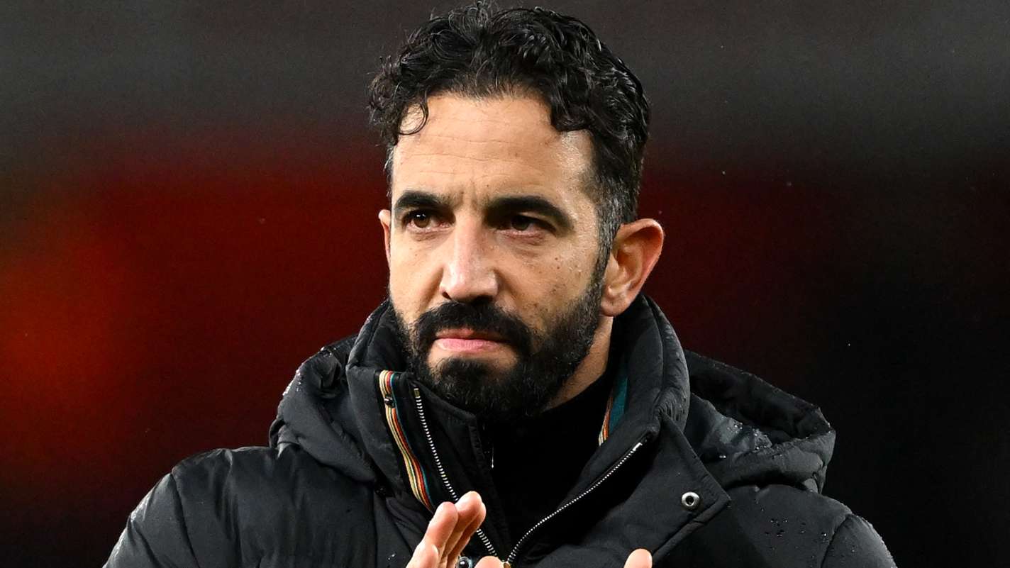 梅西赛场辉煌瞬间动漫壁纸双手指天传达梦想与信念